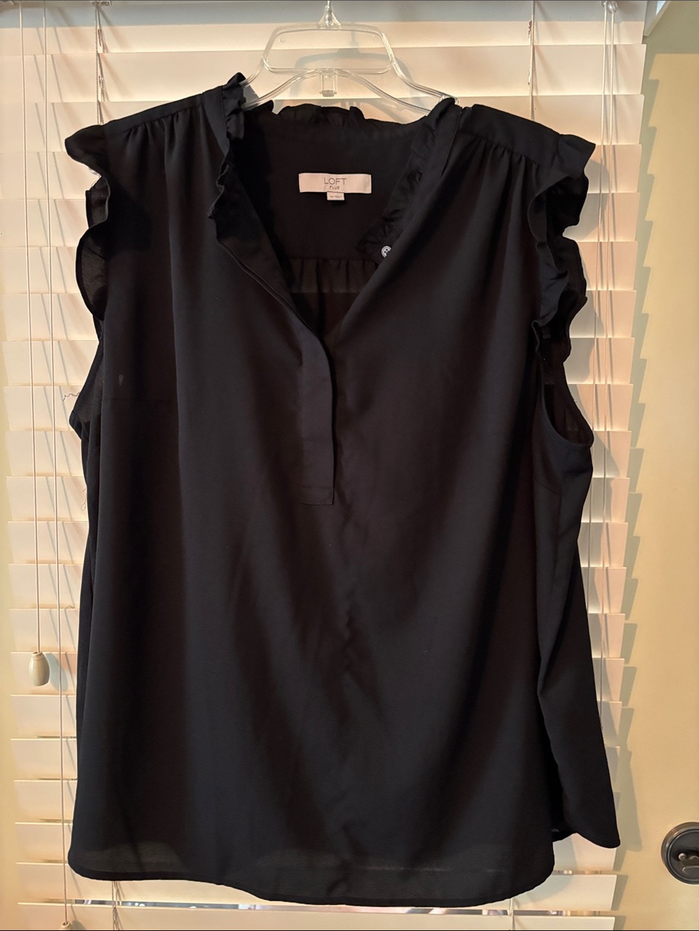 LOFT SZ 20. Black Ruffle-Trim Sleeveless Blouse